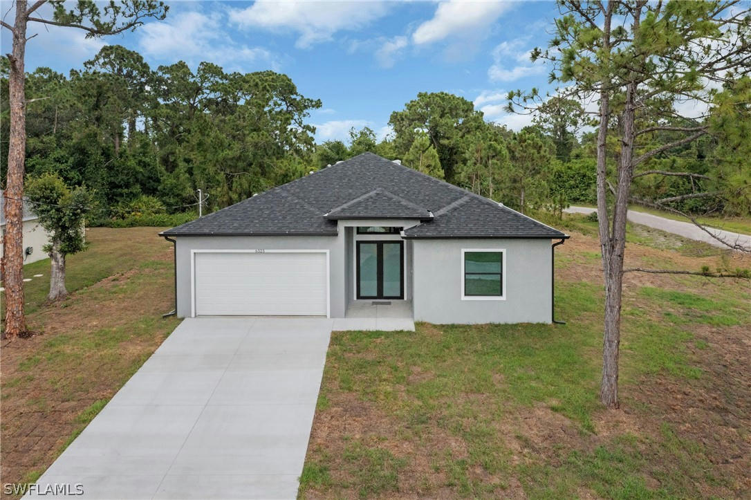 6525 FOREST CIR, LABELLE, FL 33935, photo 1 of 46