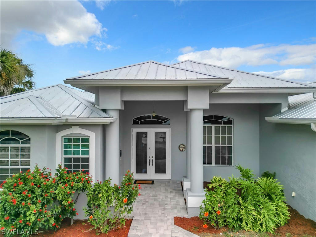 15461 RIVER COVE CT, NORTH FORT MYERS, FL 33917, photo 1 of 50