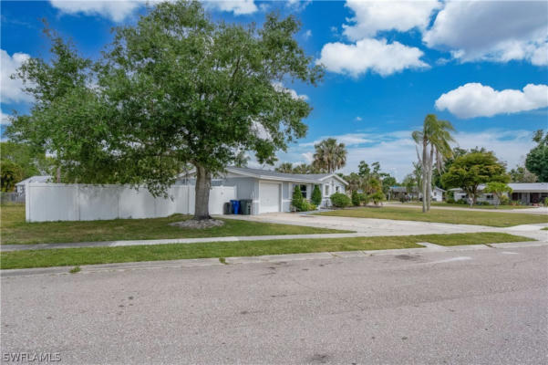 1960 KEY CT, NORTH FORT MYERS, FL 33903, photo 4 of 32