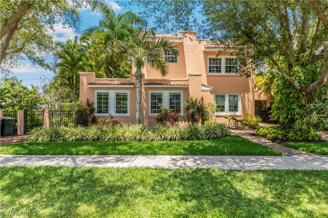 1335 BARCELONA AVE, FORT MYERS, FL 33901, photo 1 of 34
