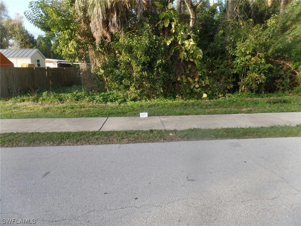 566 STATE ST, NORTH FORT MYERS, FL 33903, photo 1