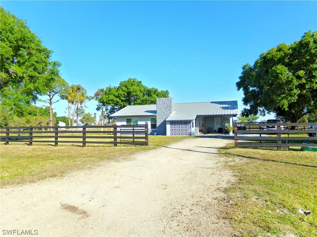 8678 COUNTY RD 78, LABELLE, FL 33935, photo 1 of 39