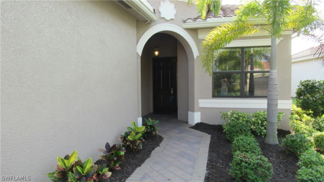 11530 FOXBRIAR LN, FORT MYERS, FL 33913, photo 2 of 47