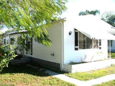 7601 GRADY DR, NORTH FORT MYERS, FL 33917, photo 2 of 9